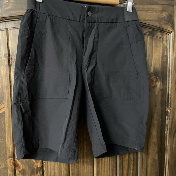 Pants - Reel Life Outdoor Trek Short Women's Size Small Black Logo On Both Pocket RARE